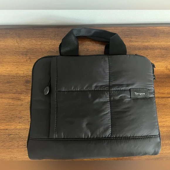 Targus Quilted Tablet Notebook Small‎ Case Sleeve EUC