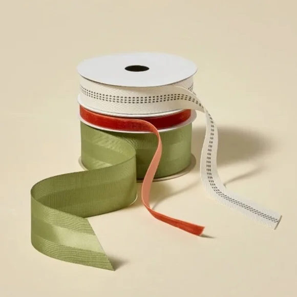 HEARTH & HAND NWT holiday fabric ribbon -green