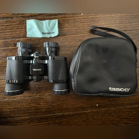 Tasco 7x35 Zip Focus 2000 Black Binoculars with Carrying Case