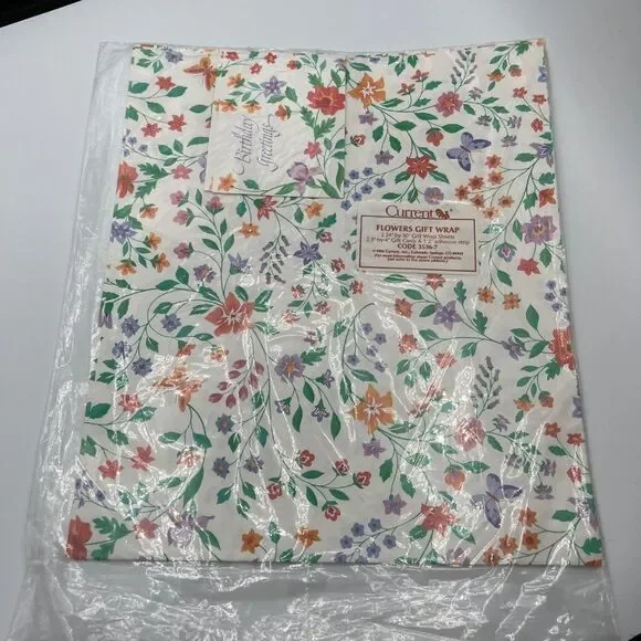 Vintage retro wrapping paper flowers