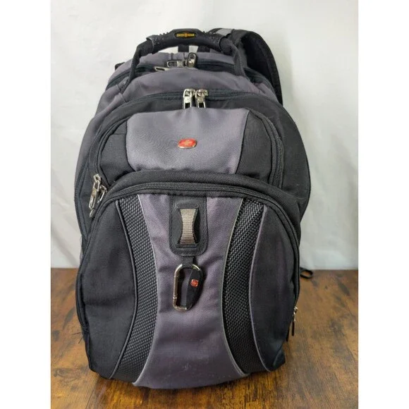 SwissGear 1900 Scansmart TSA 17-Inch Laptop Backpack Black