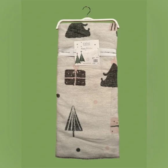 The Cotton Edition Holiday Throw Blanket 50x60‎ Portugal Xmas Trees Gifts NEW