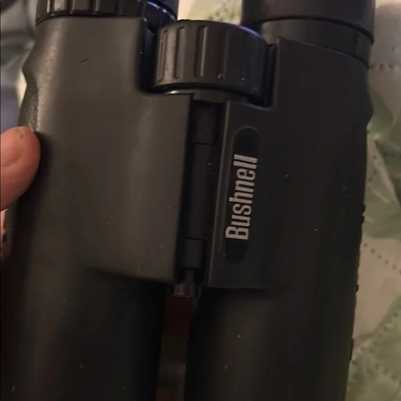 Black Binoculars with Precision Optics for Clear Viewing
