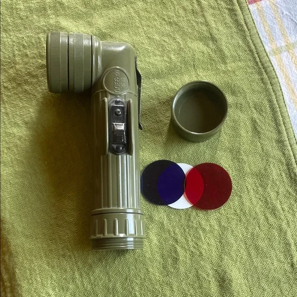 Vintage GT Price U.S. Military flashlight with white/red/blue color filters