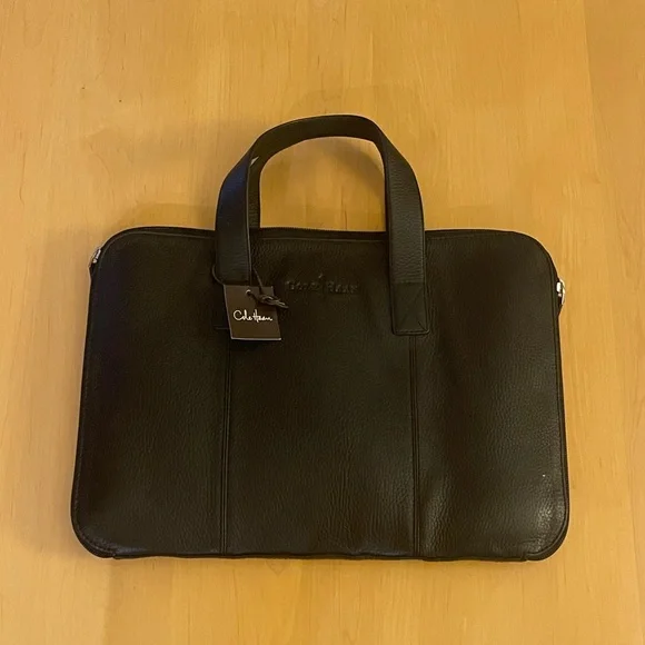 NWT - COLE HAAN - SLIM LEATHER COMPUTER CASE