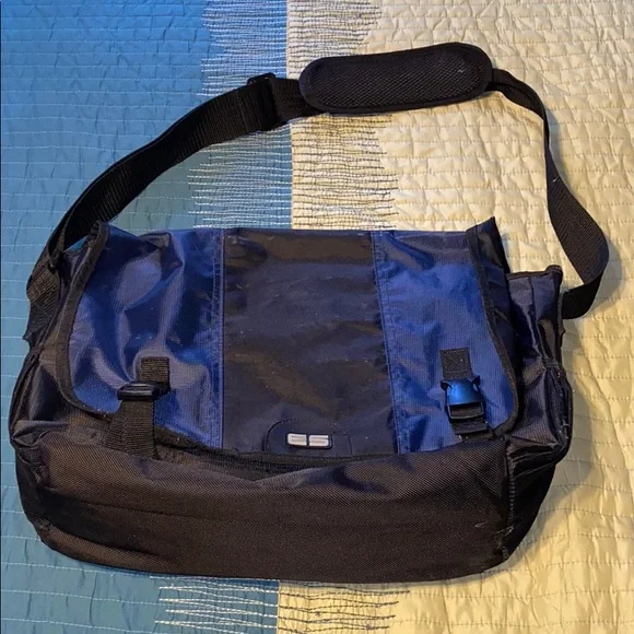 ES Laptop Travel Carrying Case with Strap