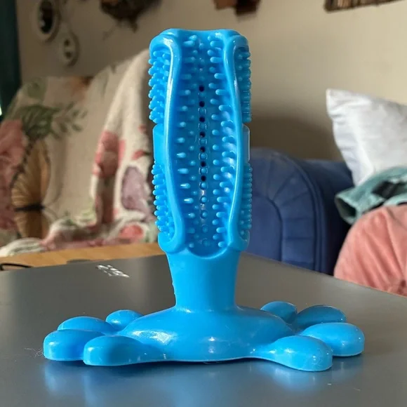 🩵 Blue Rubber Pet Delay Chew Toy
