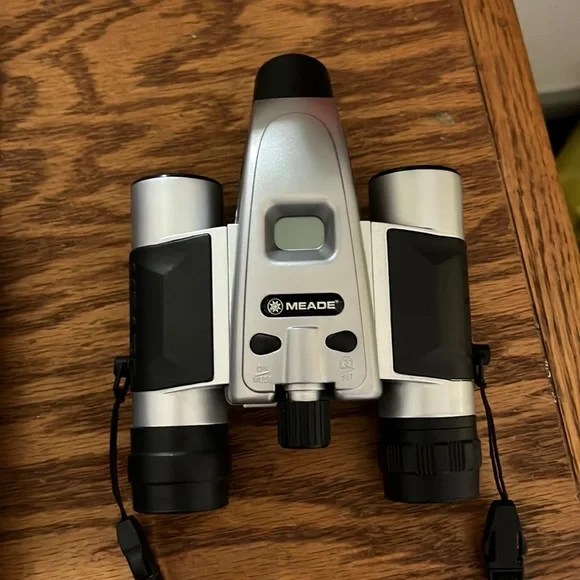 Capture view 8x22 vga digital camera binocular