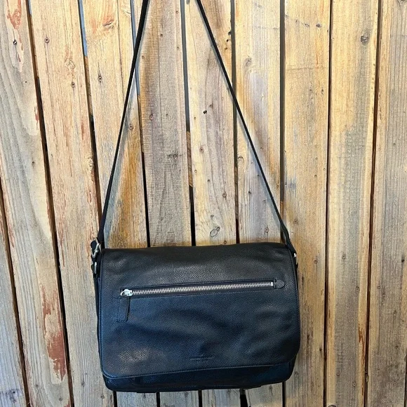 Banana Republic Black Leather Laptop bag