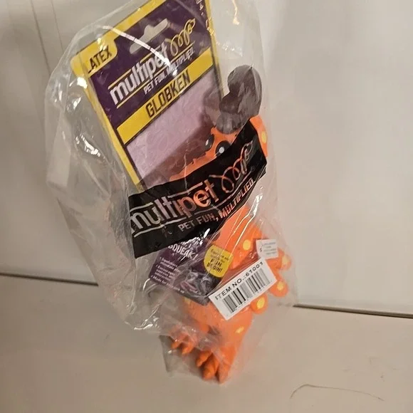 Multipet Globken Latex Chicken 11.5