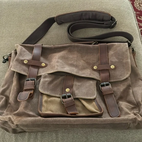 Unbranded Thick Material messenger laptop bag dark brown nice quality (TD)