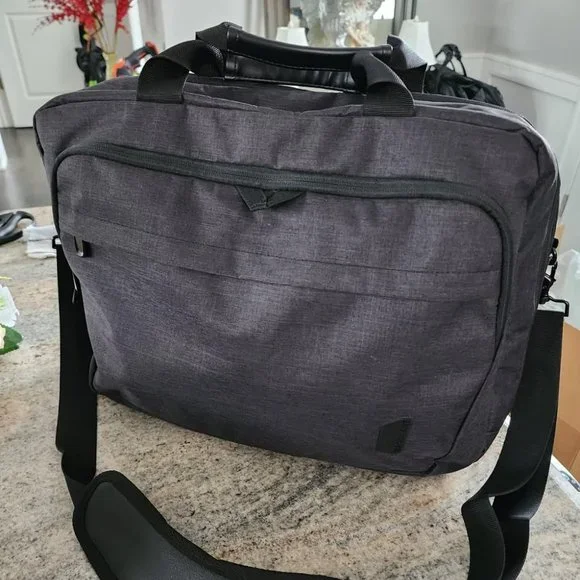Men's Black ziper Laptop bag 17.1