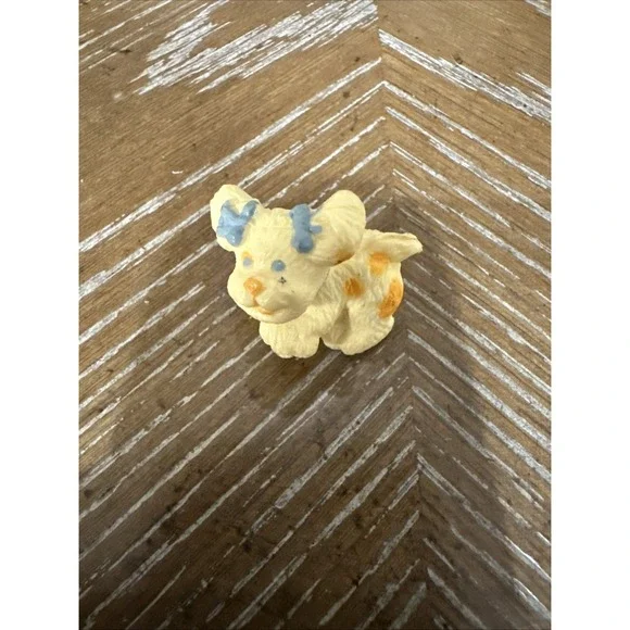 VINTAGE PRECIOUS PLACES FISHER PRICE DOG 1988‎