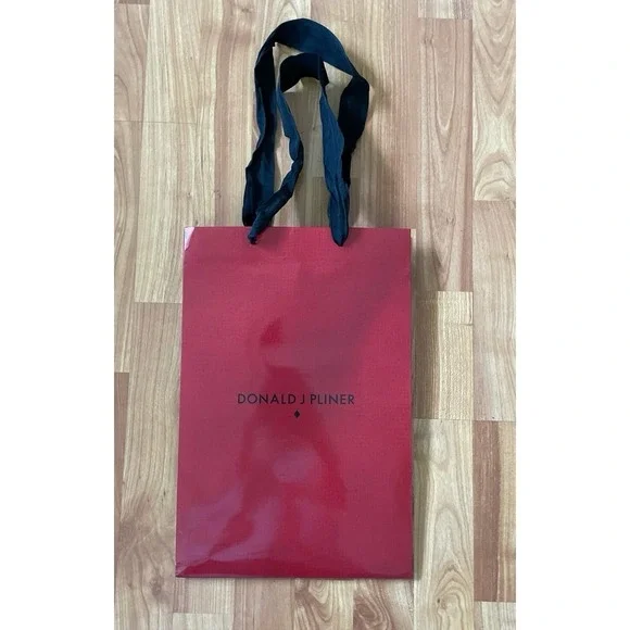 Donald J Pliner Gift Bag