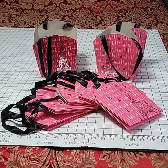 Gift Bag, 7 Pink and 1 Red Eiffel‎ Tower Gift Bags, Base 5.25x5.25 High 5.75 NIB