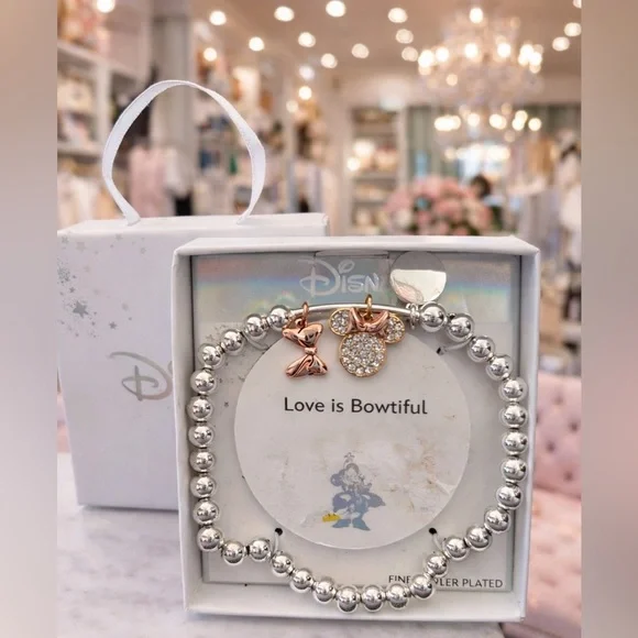 Disney Minnie Mouse “Love Is Bowtiful” Charm Bracelet silver Beaded. NWT