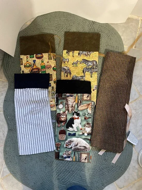 5 Hand crafted Fabric Wine Gift Bags