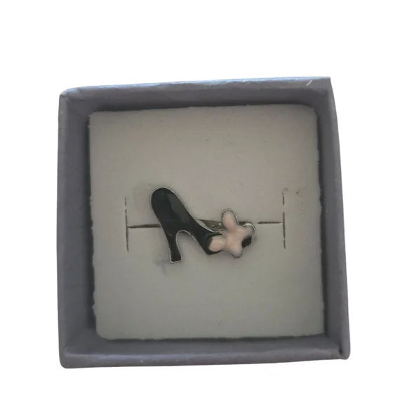 Adjustable Black High Heel Kid's Ring (NWOT)‎