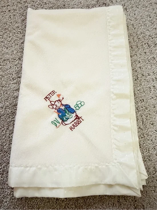 Vintage Quiltex Beatrix Potter Peter Rabbit Baby Receiving Blanket Satin Trim