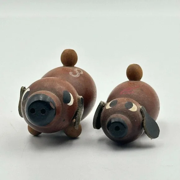 Vintage wooden salt and pepper shakers dog puppy