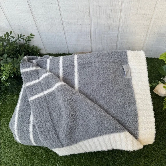 BAREFOOT DREAMS CozyChic® Horizontal Stripe Throw Blanket 45” x 60” NWOT