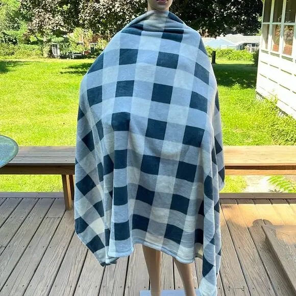 Checkered Throw Blue Gray White 50” x 70”