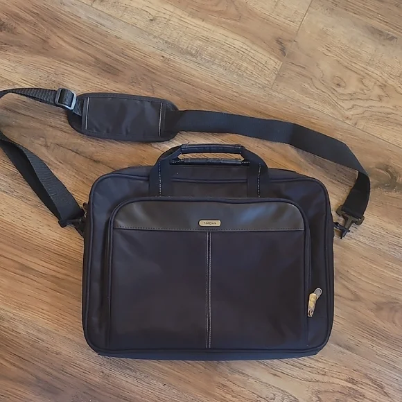 Targus Black Laptop Bag, Silver Accents