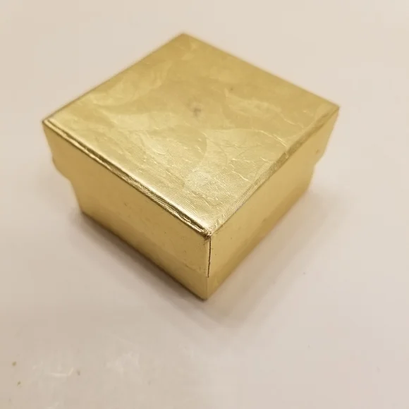 🎁Elegant Fold Fift Box with Silver Satin Fabric Lining🎀