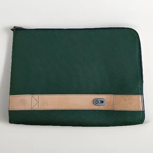 NWT Fossil Kent Zip Fabric/Leather Green Folio Fits Tablet Passport Documents