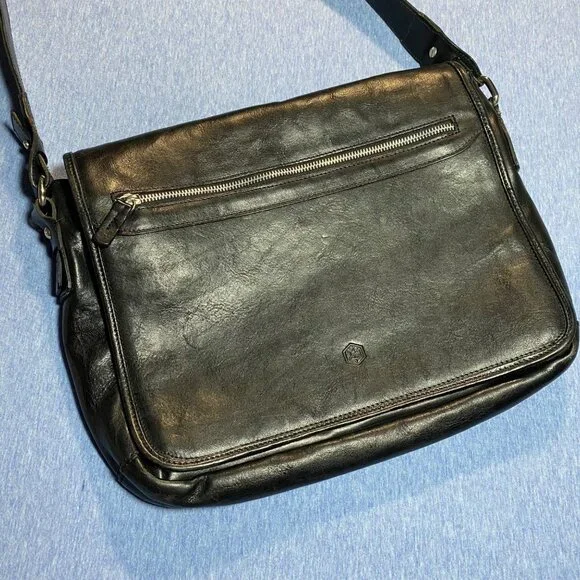 In Pell Genuine Leather 13