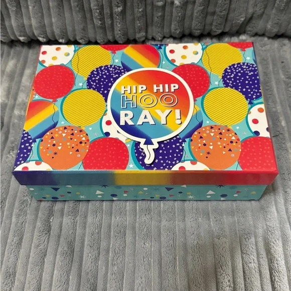 2 Gift Boxes