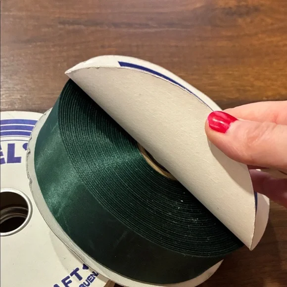 NEW 2 MOSKATEL’S PARTY CRAFT WEDDING RIBBON 100 YARDS IVORY AND HUNTER GREEN