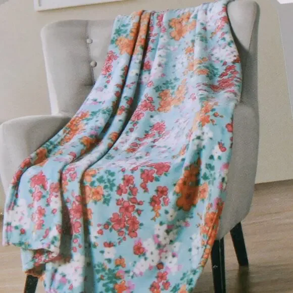 Hudson & Essex Plush Throw Spring Floral Ultra Soft Size 50 in X 70 in NEW
