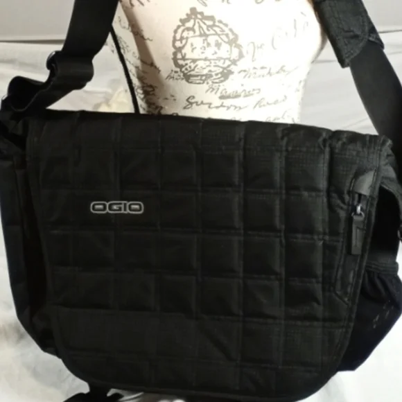 OGIO laptop messenger bag