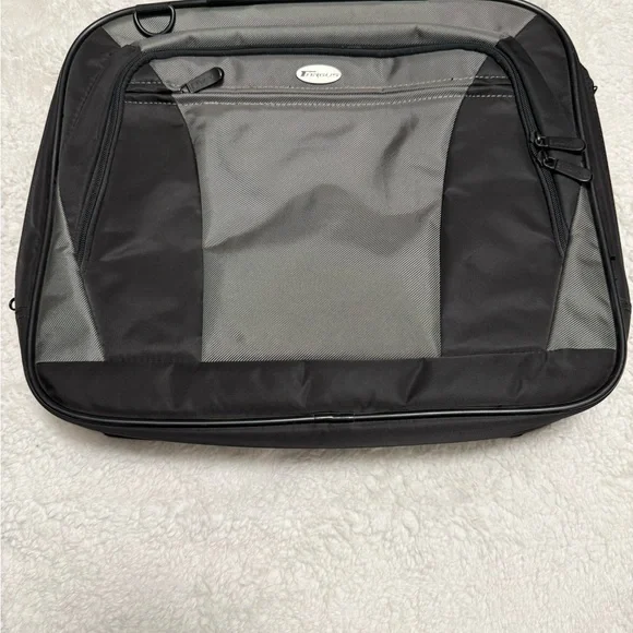 NWOT Targus CVR400 Laptop Briefcase 14–15” Computer Case Travel Work Bag