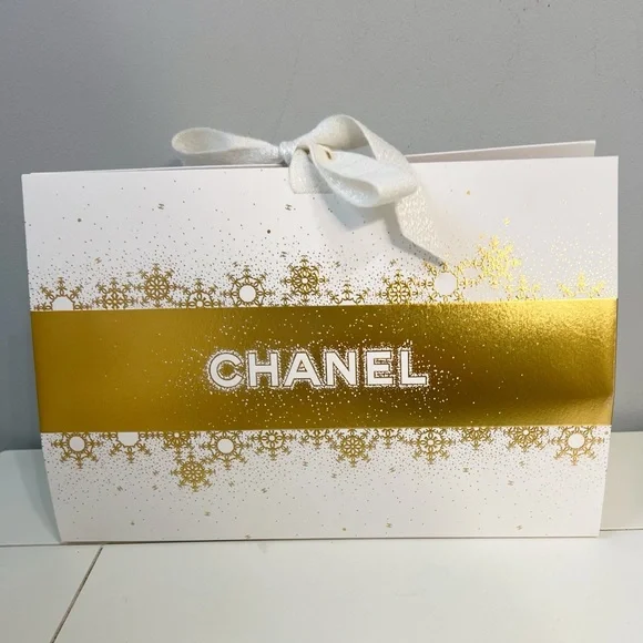 CHANEL Holiday Boutique Gift Bag White Gold 11