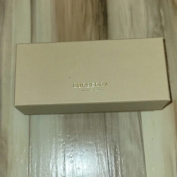 Burberry Sunglasses Box