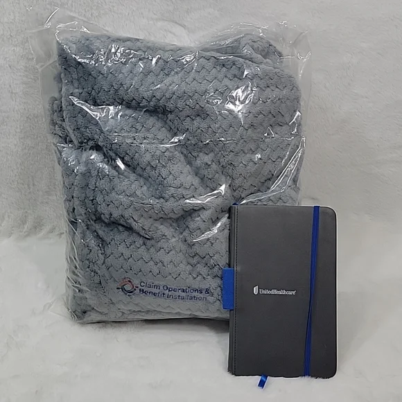 UHC Fleece Blanket Gray 64