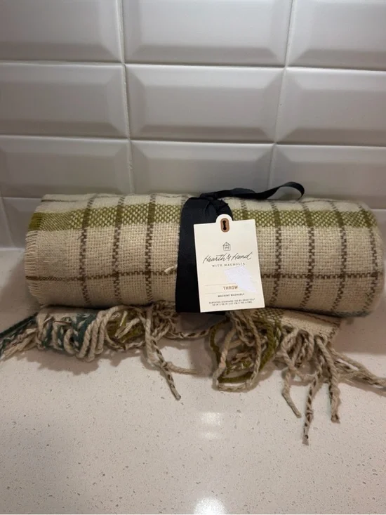 Plaid Throw Blanket Beige Brown Green w/ Fringe 60” x 50” Hearth & Hand NWT