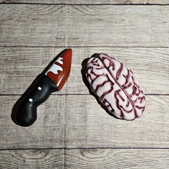 Horror Halloween brain knife small squeaky dog toys