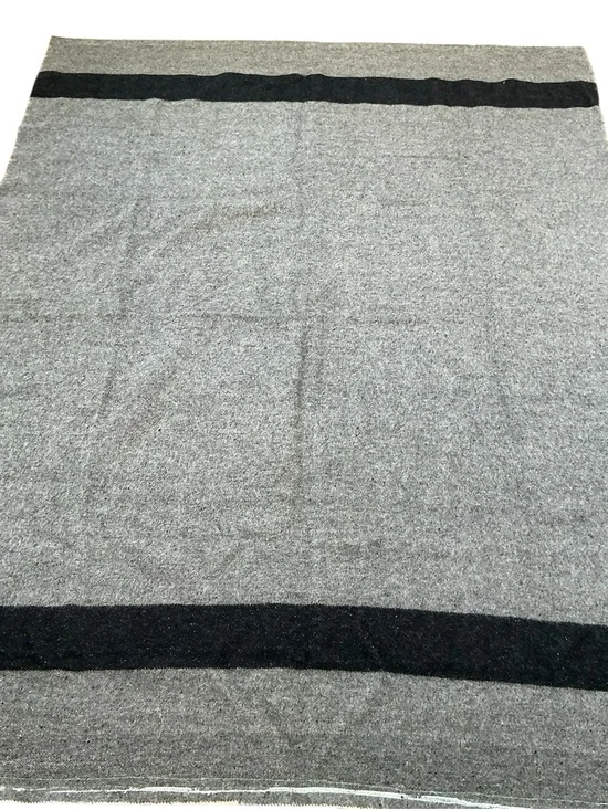 Vintage hudson’s Bay style four point gray/black reversible wool blanket 62 x 83