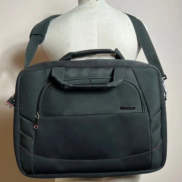 Samsonite Large Laptop Messenger Computer Bag with adjustable strap
