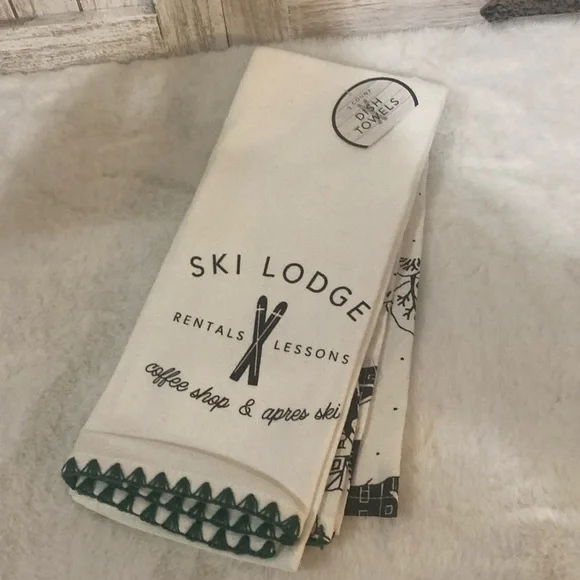 Target BP 2021 Christmas Ski Lodge Dish Towels