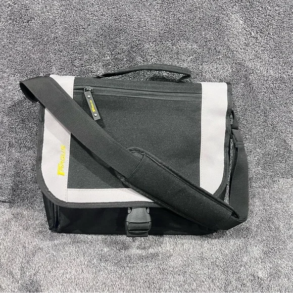 Targus CityGear II Hybrid Messenger Bag tablet small laptops unisex