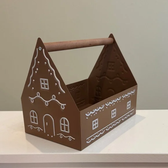 ⚡️New Target Bullseye Playground Metal Gingerbread House Christmas Caddy