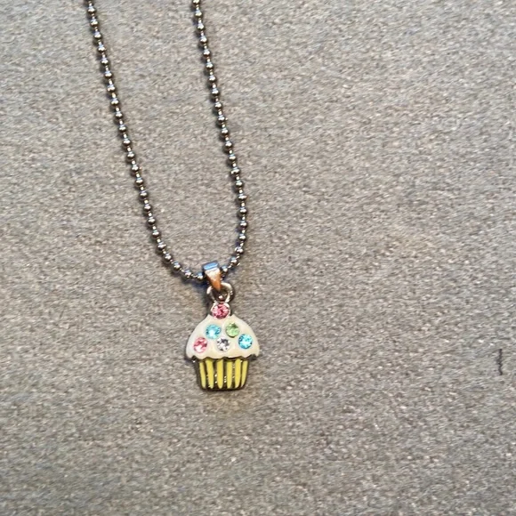Cupcake necklace Tiny 17”‎ max length