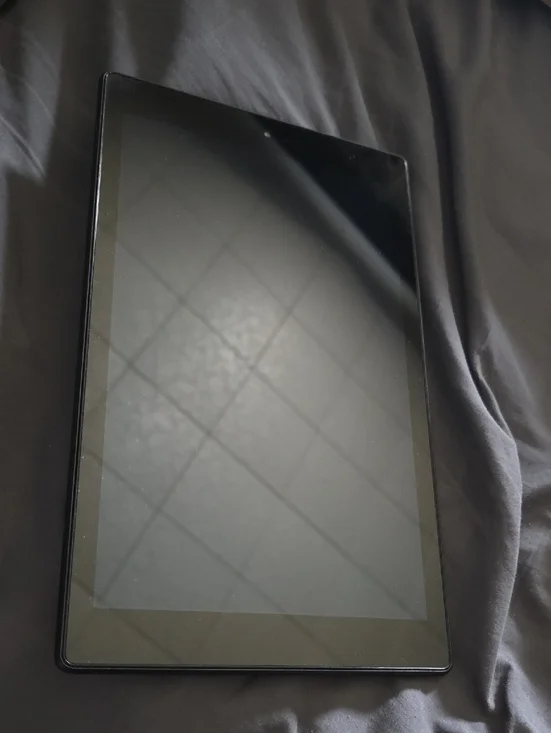 Amazon Kindle Fire HD Gen 10 - Sleek Full-Screen Tablet