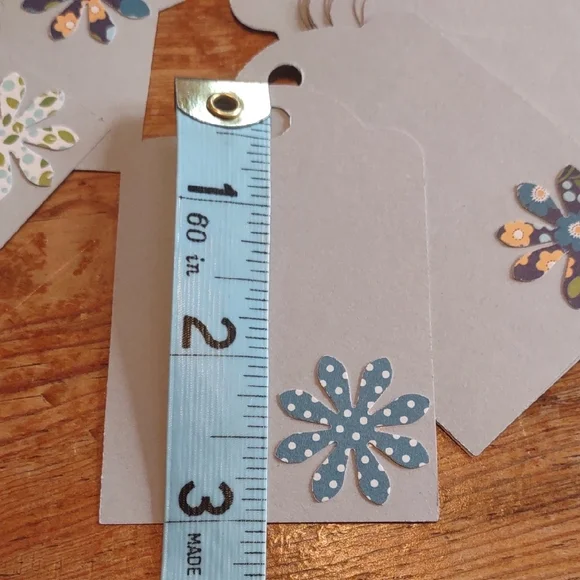 18 Handmade Floral Embellished Gift Tags
