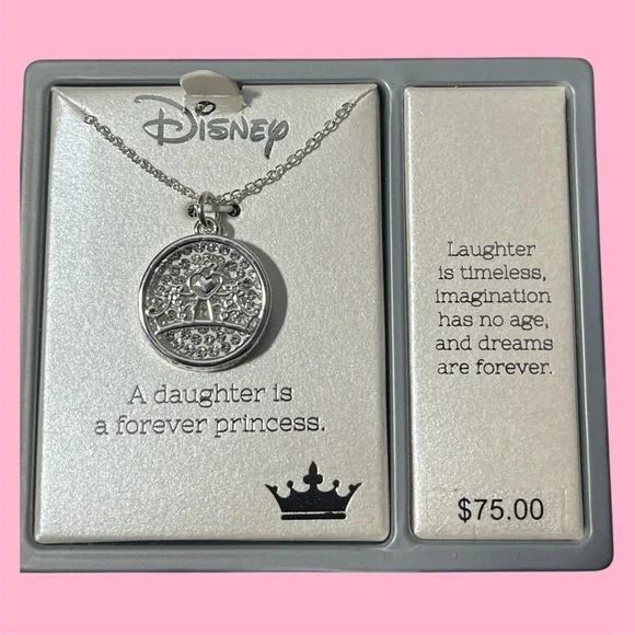 Elegant Silver Pendant Necklace