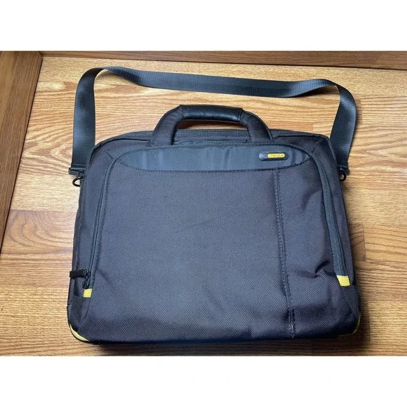 TARGUS BLACK LAPTOP BAG